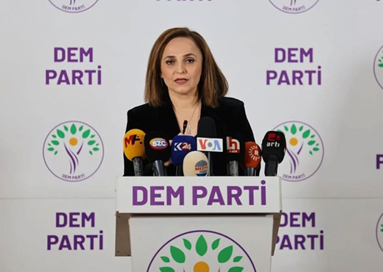 DEM Parti'den bayrak açıklaması: Bizleri derinden üzmüştür
