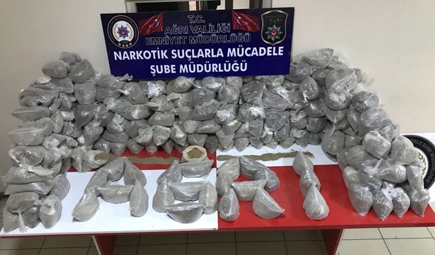 Ağrı'da 297 kilo eroin ele geçirildi...
