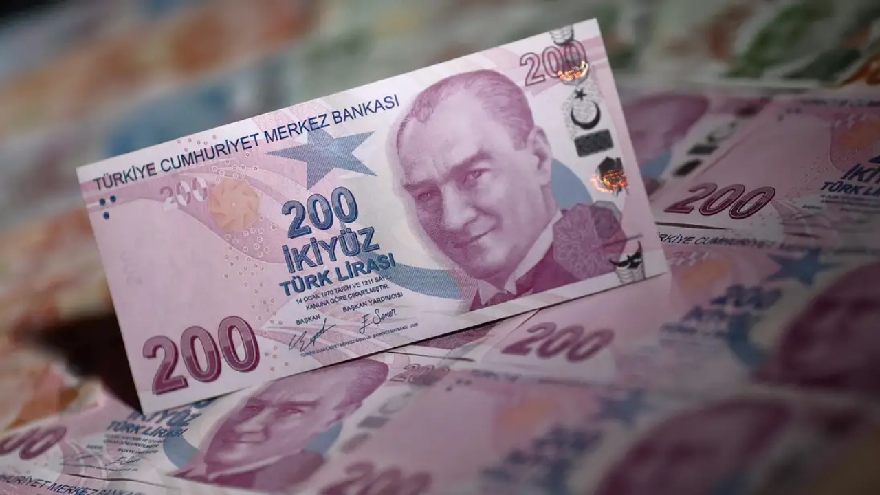 TBMM Genel Kurul'da kabul edildi: En düşük emekli maaşı 20 bin TL'ye yükseldi! Emekliye taban maaşı hesabı! Kimler yararlanacak?
