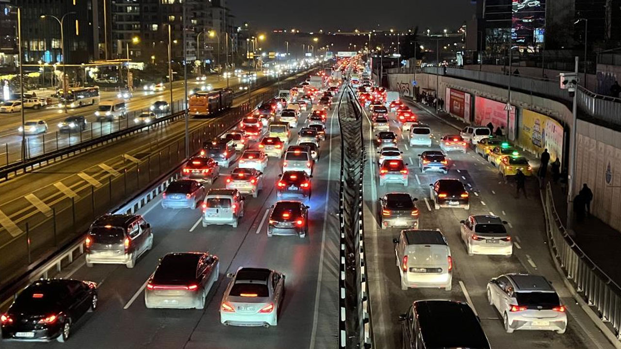 İstanbul’da trafik yoğunluğu yüzde 81’e çıktı
