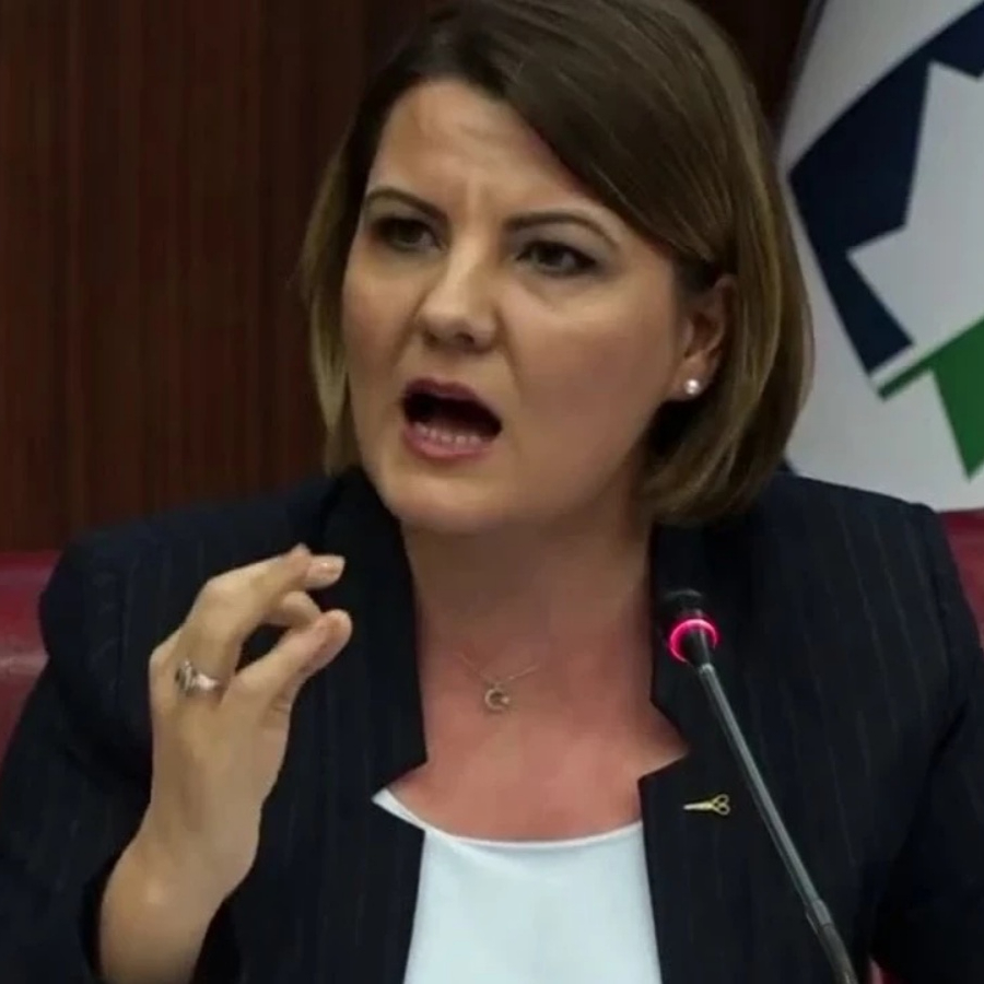 İzmit Belediyesi'nde saksı krizi! 342 bin liralık doğrudan temin... "Halkın parası çarçur ediliyor"