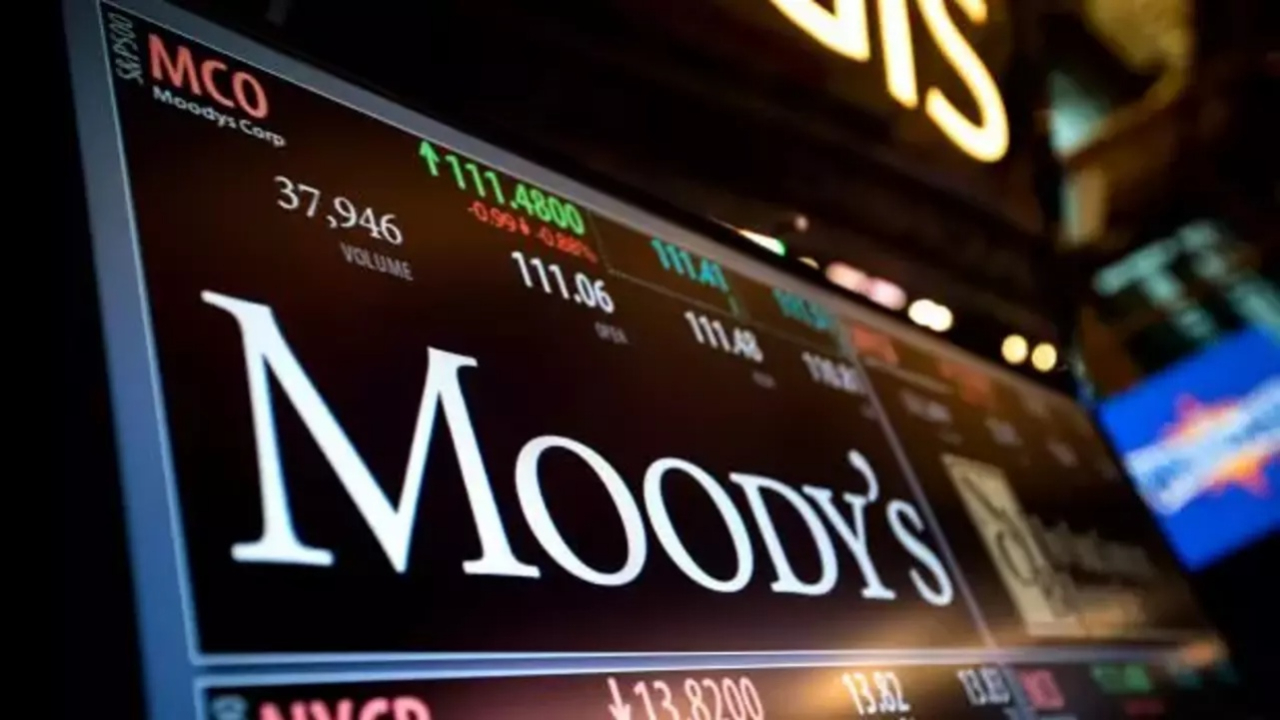 Fitch “görünümü” iyileştirdi Moody’s kıpırdamadı! Moody’s’ten Türkiye’ye “Bekle ve Gör” kararı: Kredi notu ve görünüm değişmedi