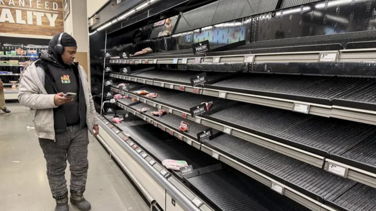ABD'de kar fırtınası alarmı! Marketler boşaldı, 4 bin uçuş iptal edildi! Milyonlarca kişiye evde kalın çağrısı yapıldı