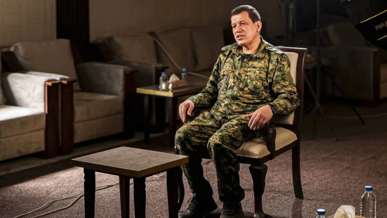 Köşeye sıkışan YPG yalanlara sarıldı! Mazlum Abdi'den kirli tiyatro: Bizi Şam değil Türkiye vuruyor!