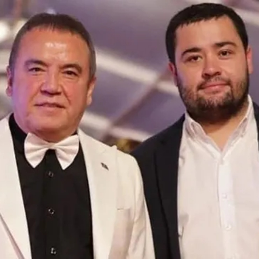 İrtikap, rüşvet ve kara para: Antalya'da yolsuzluk faturası kesildi! Muhittin Böcek'ten Emniyet Müdürüne... 702 sayfalık iddianameden milyonluk vurgun çıktı!