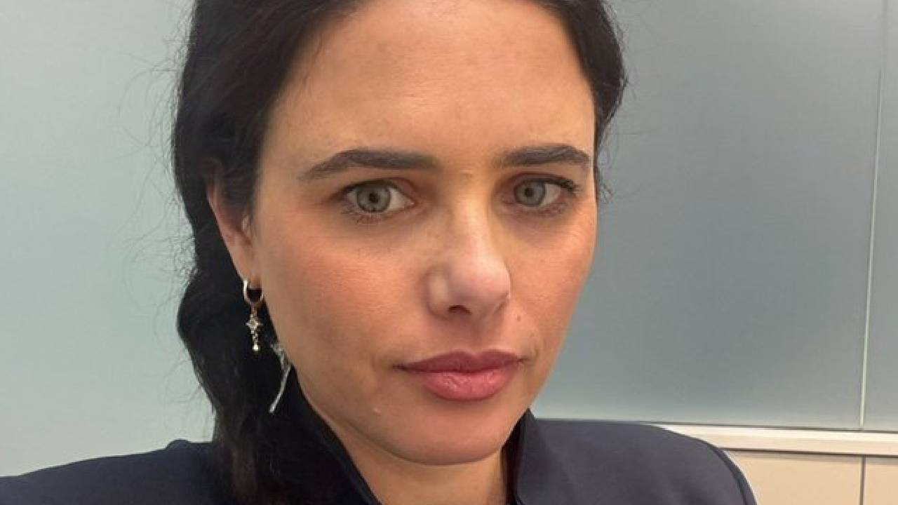 Soykırım sözleri unutuldu mu? Filistinli anneleri ölümle Anan Shaked, bu kez PKK’nın YPJ’sine övgü dizdi