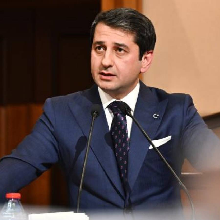 CHP’de isyan: İmamoğlu’nun danışmanından Özgür Özel’e sert çıkış: "Bu siyasetle olmaz"