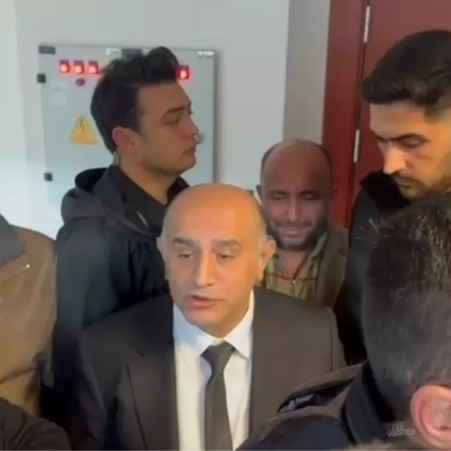 Aziz İhsan Aktaş davası başladı! Duruşmaya korumalarıyla gelen Aktaş'tan ilk sözler: Adalet için bildiklerimi yine söyleyeceğim!
