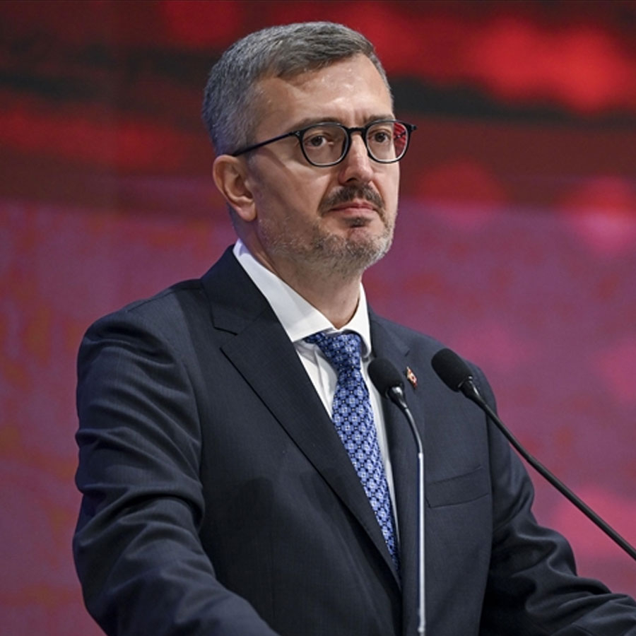 Burhanettin Duran'dan Suriye açıklaması: Türkiye’nin mücadelesi terörle, şiddetle ve hukukun dışına çıkan yapılarladır
