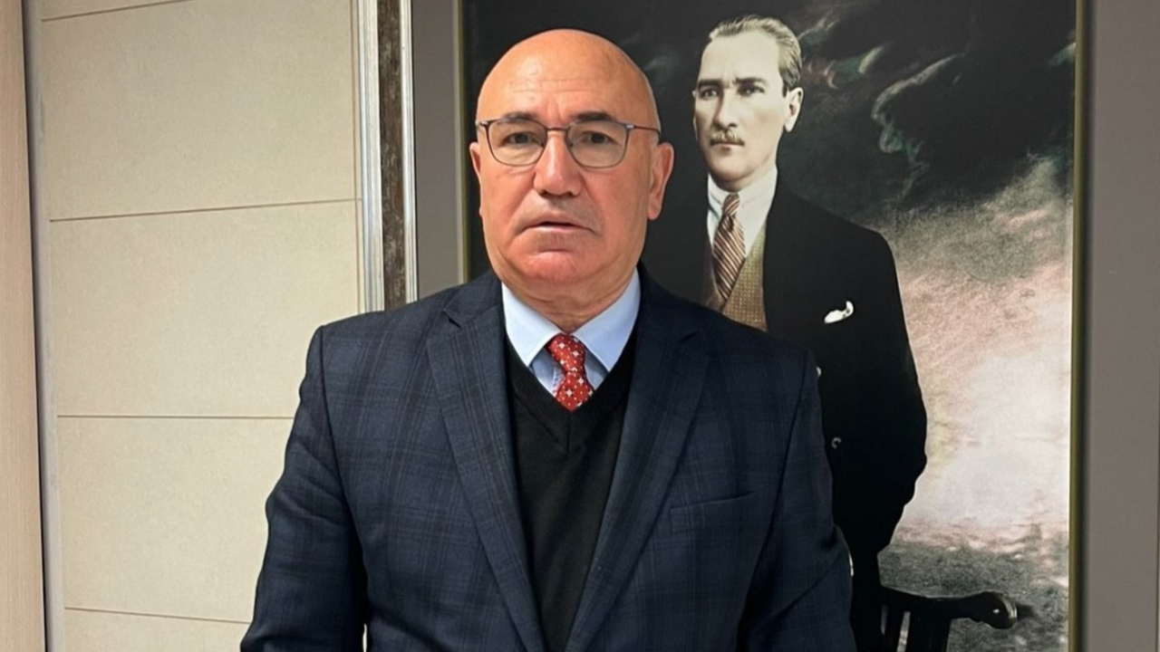 Mahmut Tanal Türk'üm demekten utanıyor mu? "Ne mutlu Türk milletinin eşit yurttaşıyım diyen herkese"