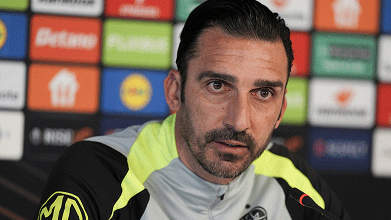 FCSB Teknik Direktörü Charalambus: Fenerbahçe en iyisi