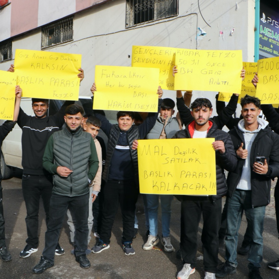 Kibar Feyzo gerçek oldu... Adanalı gençlerden başlık parası isyanı! "700 bin TL'ye kız mı alınır?"
