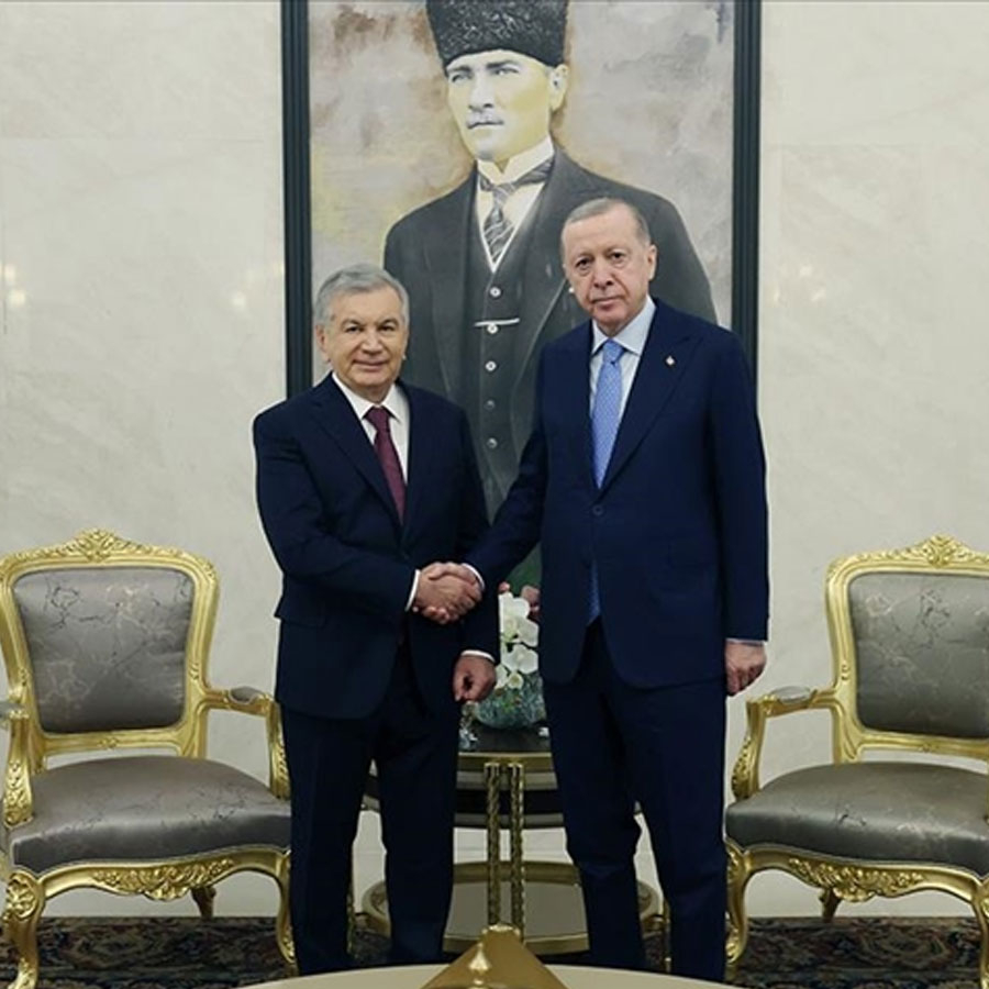 Özbek Başkan Türkiye'yi ve Erdoğan'ı öve öve bitiremedi