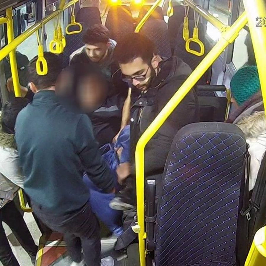 Bursa'daki otobüste kalp krizi geçiren vatandaşa müdahale edildi