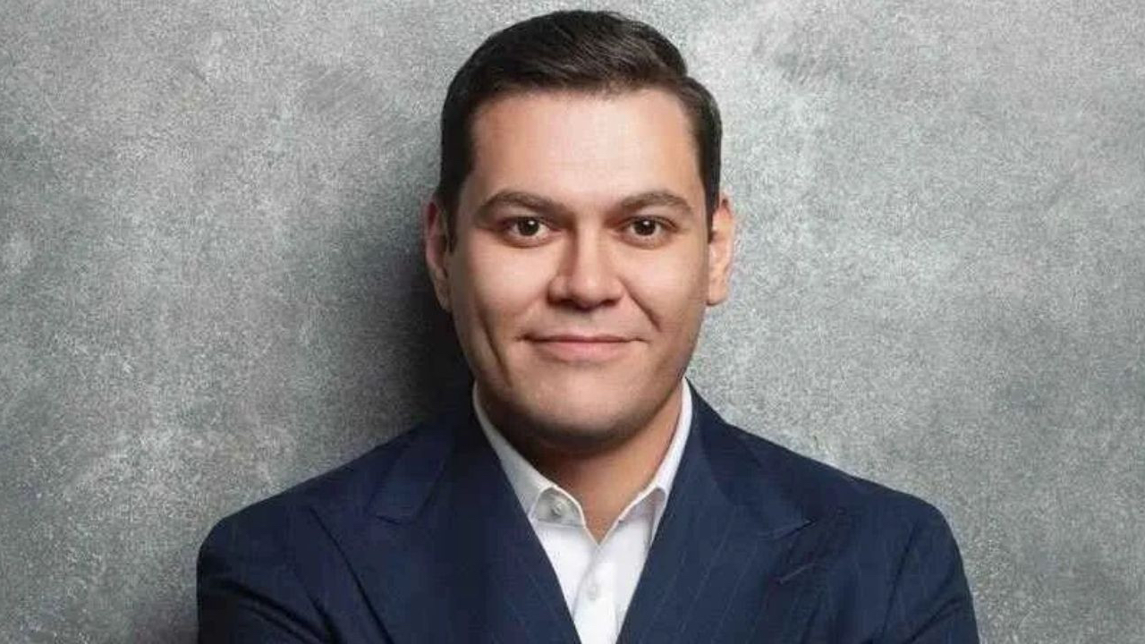 Bursa'da Oğuz Alper Öktem ve taksiciler arasında arbede çıktı