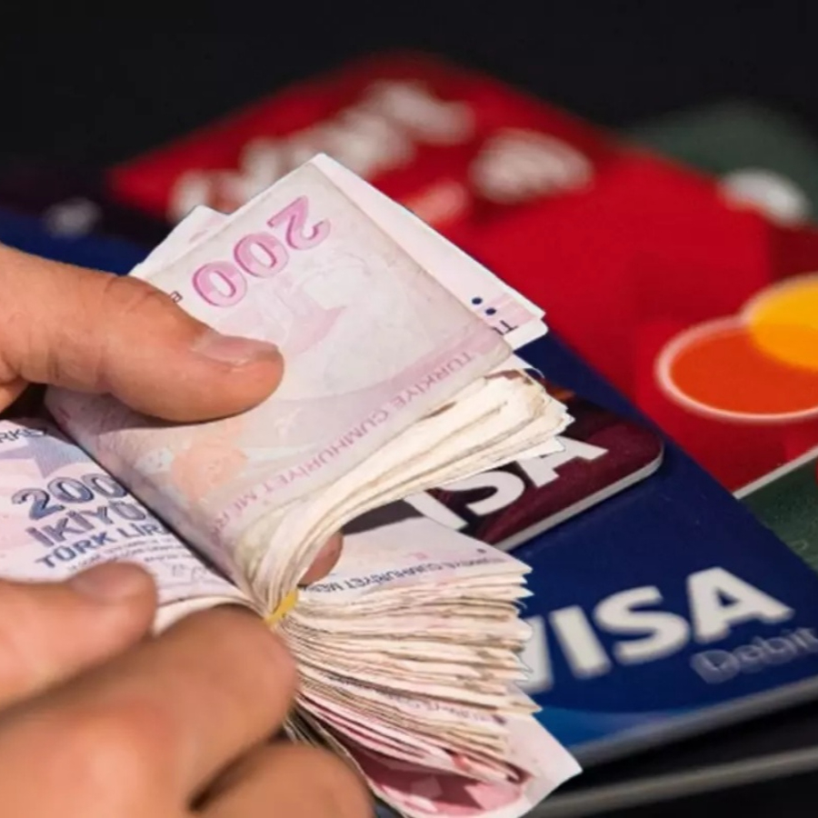 Kredi kartı borcu olana 48 ay müjdesi, limiti yüksek olana kötü haber! BDDK yeni düzenlemeyi duyurdu...