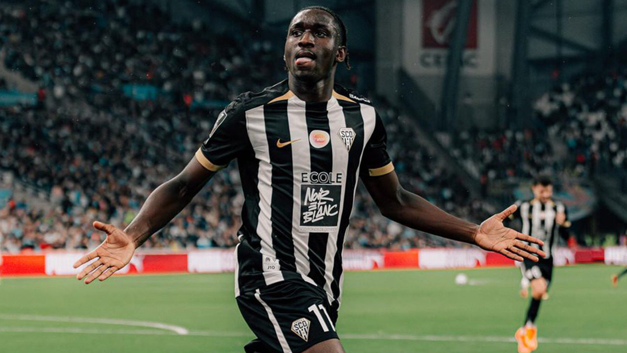 Fenerbahçe'nin yeni golcüsü Sidiki Cherif İstanbul'da