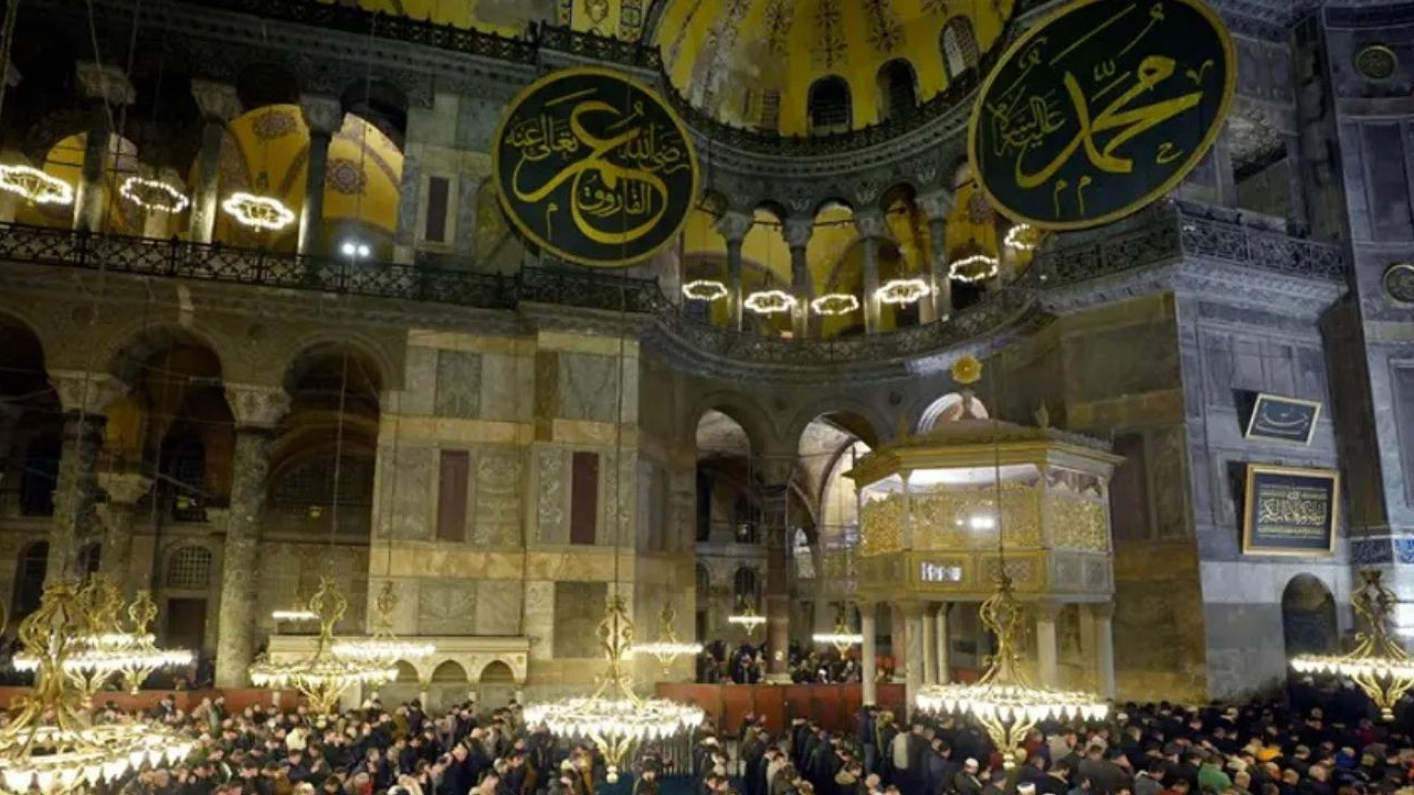 2026 BERAT KANDİLİ NE ZAMAN? Berat Kandili hangi gün, anlamı ne?