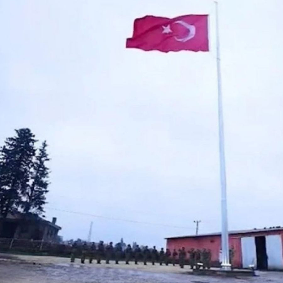 Hain terör örgütünün Türk bayrağına saldırdığı alan, sınır içerisine alındı