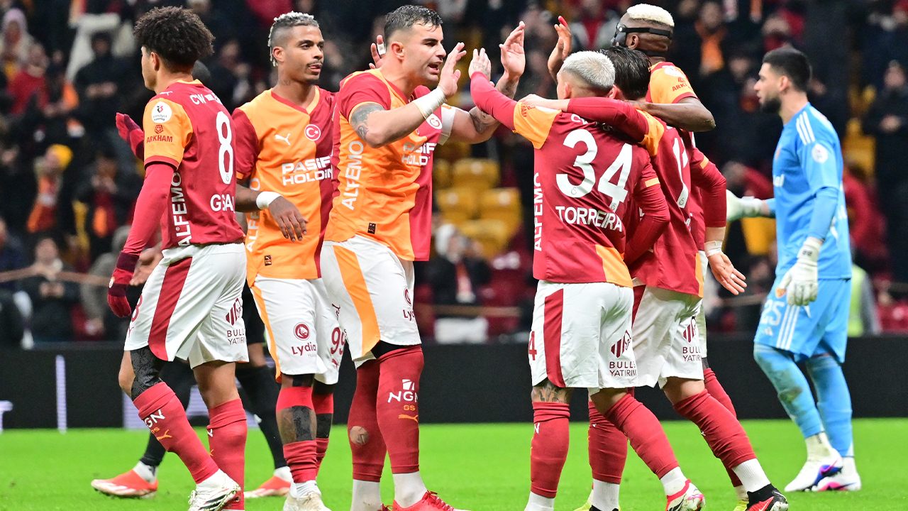 Galatasaray, Kayserispor'u 4 golle geçti