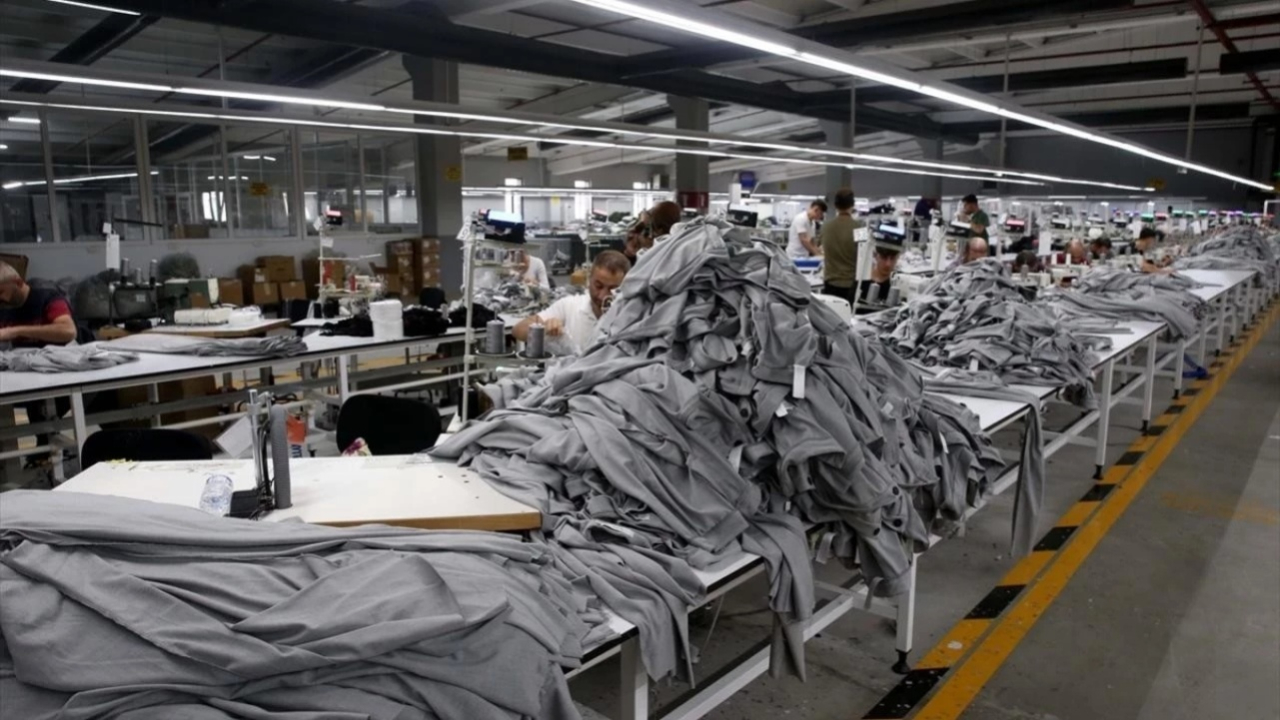 Tekstil ve hazır giyimde alarm zilleri çalıyor...11 ayda 108 bin iş kaybı, 4 bin 822 şirket kapandı