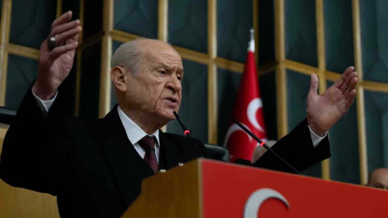 Bahçeli'den CHP'nin kürsü işgaline sert tepki! "Antidemokratik ve faşizan muamele kabul edilemez"