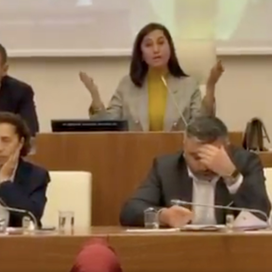 AK Partili Beykoz Belediye Başkanı Özlem Vural Gürzel, CHP'li meclis üyesini rezil etti! "Siz önce eşinizden helallik alın"