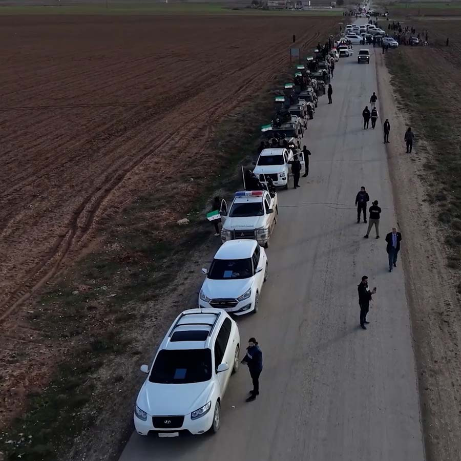 Dron kamerasıyla görüntülendi: Suriye’de güvenlik güçleri Kamışlı ilçe merkezine girdi