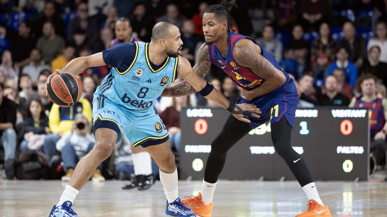 Fenerbahçe Beko yoluna doludizgin devam ediyor: Barcelona’yı da devirerek 5'te 5 yaptı