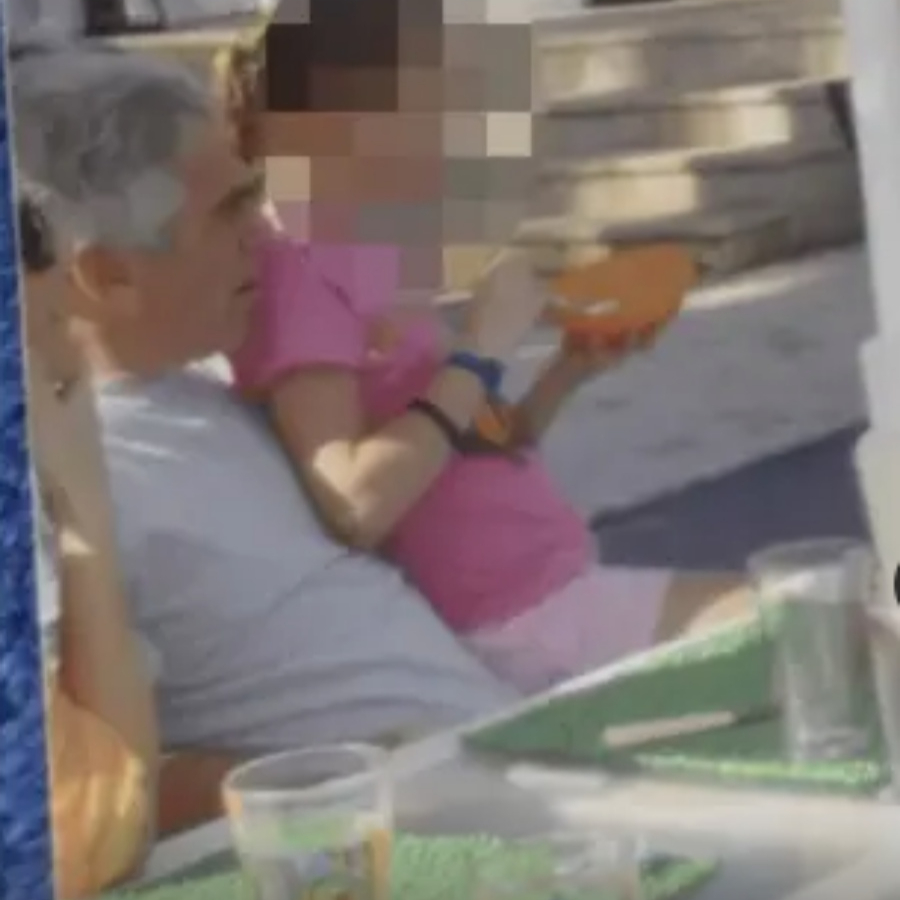 Dünyaca ünlü yazardan iğrenç mesaj! Spiritüel maskeli Deepak Chopra'dan Epstein'e kan donduran sözler: Tanrı bir kurgudur, küçük kızlar gerçek!