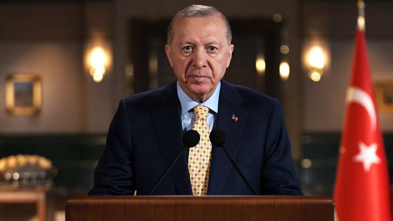 Cumhurbaşkanı Erdoğan: Dünyada huzur, barış, refah ve istikrar odaklı tüm girişimleri samimiyetle destekliyoruz