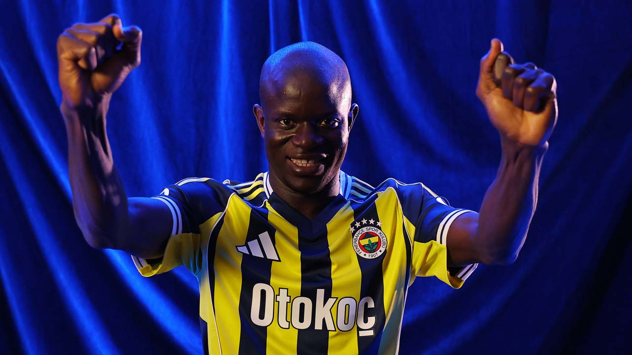 N'Golo Kante resmen Fenerbahçe'de: İrfan Can Kahveci’nin formasını giyecek