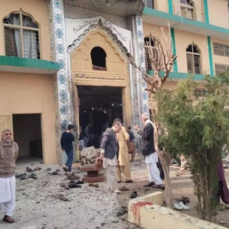 Son Dakika | Pakistan'da cuma vakti camiye kanlı saldırı: En az 10 ölü ve yaralı var!