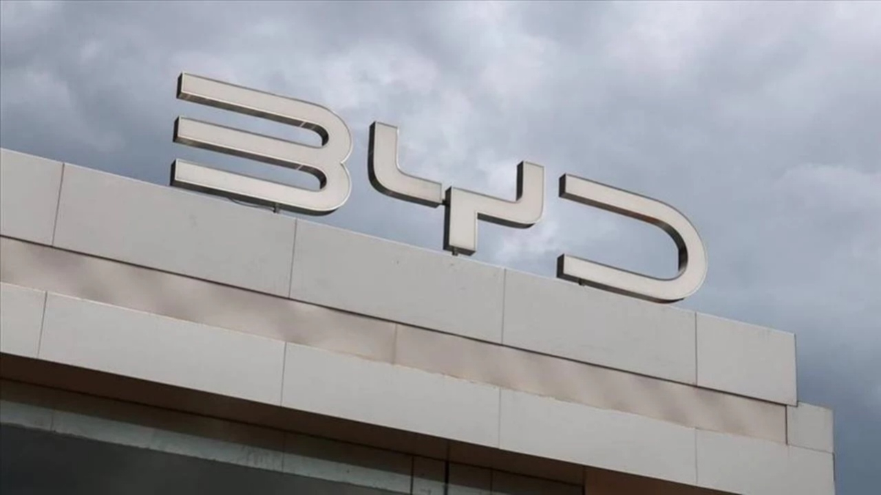 Manisa'ya fabrika kuracaktı! BYD Türkiye operasyonlarını durdurdu mu? Bakanlıktan açıklama geldi