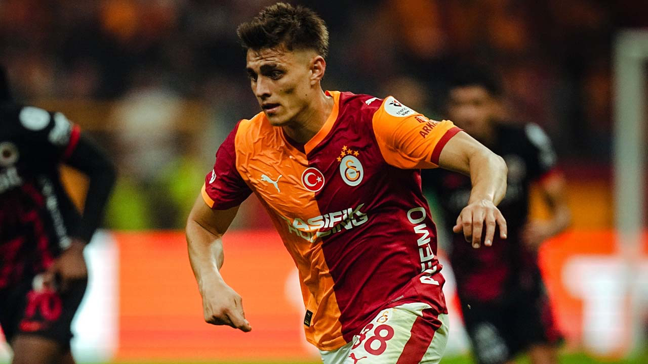 Okan Buruk ayrılığa engel oldu! Kazımcan Karataş takımda kalıyor
