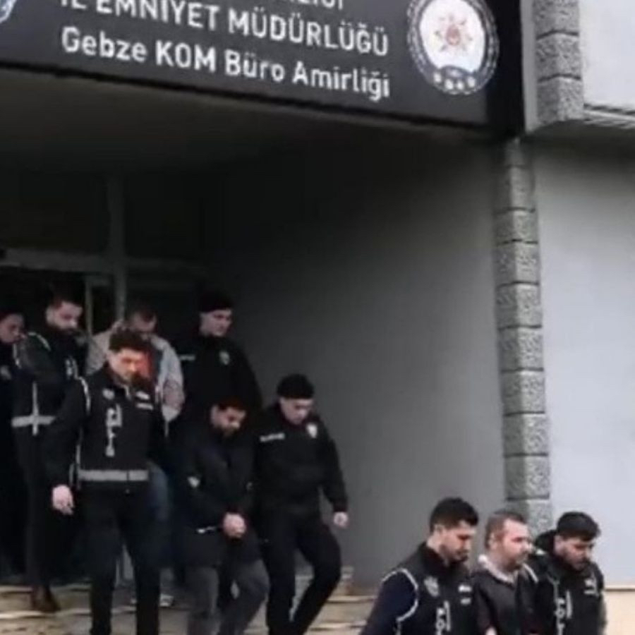 Kocaeli'de film gibi olay: Hastanelik ettikleri adamın 12 gün başında beklediler