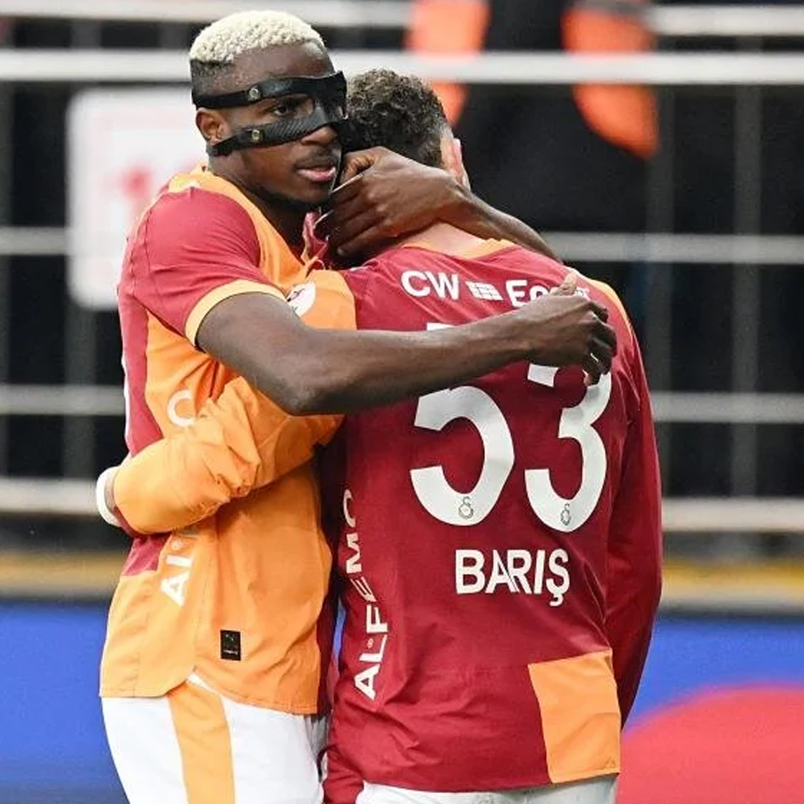 Yayıncı kuruluşun hakem yorumcusu Galatasaray'ın attığı gole ofsayt dedi! "Osimhen'in ayağı kaleciyi etkiliyor"