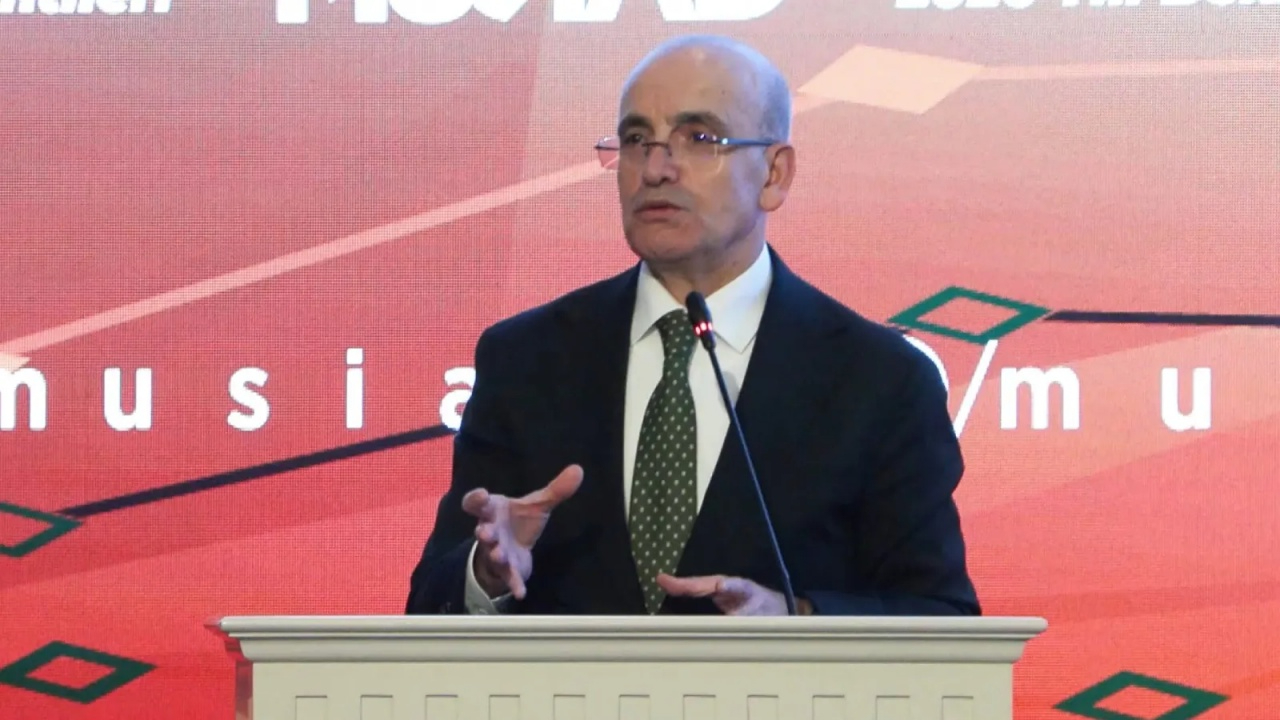 Bakan Şimşek Suudi Arabistan'da açıkladı: "Türkiye'nin ekonomisi dirençli ve iyi durumda"