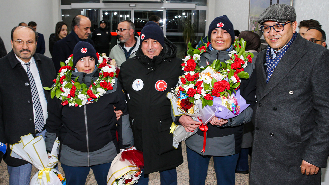 Altın madalya kazanan otizmli ikiz kardeşler