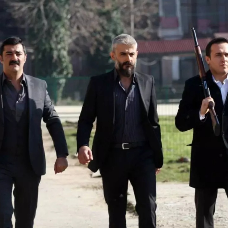 Poyraz Karayel'in Sefer'inden acı haber! Ünlü oyuncu Kanbolat Görkem Arslan, 45 yaşında hayatını kaybetti!