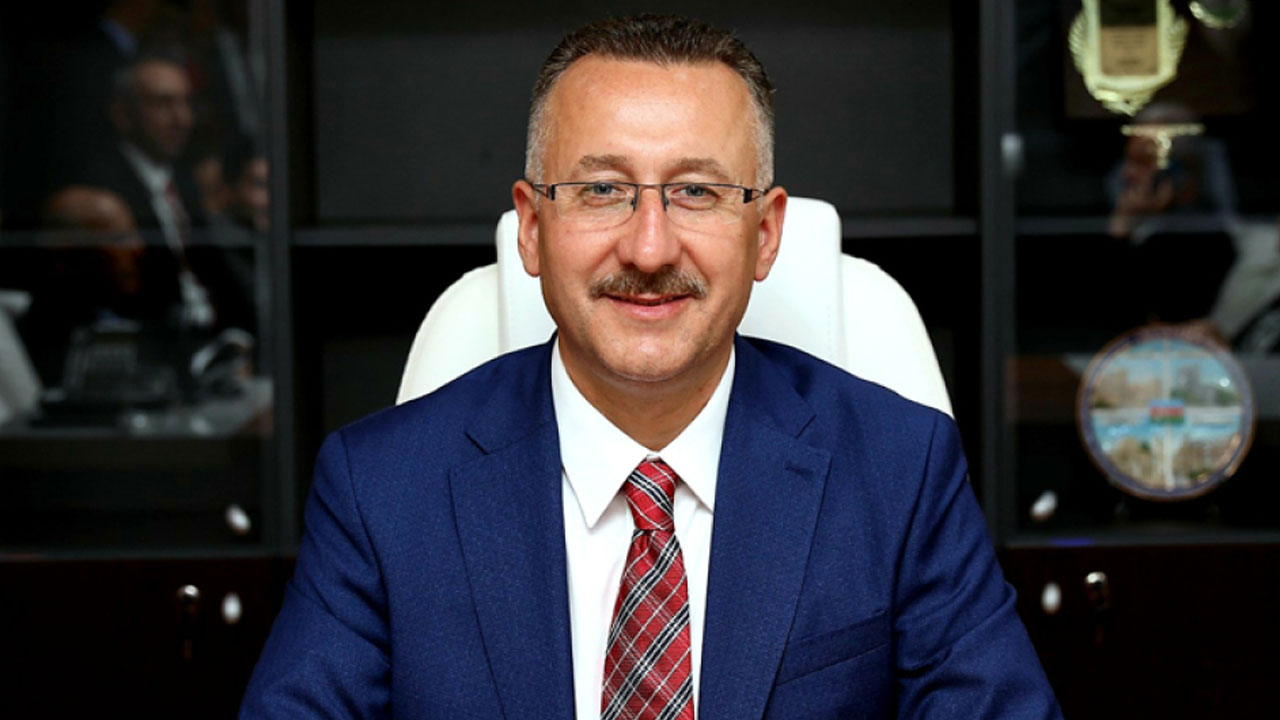 Adapazarı Belediye Başkanı Mutlu Işıksu kimdir, hangi partiden, kaç yaşında?