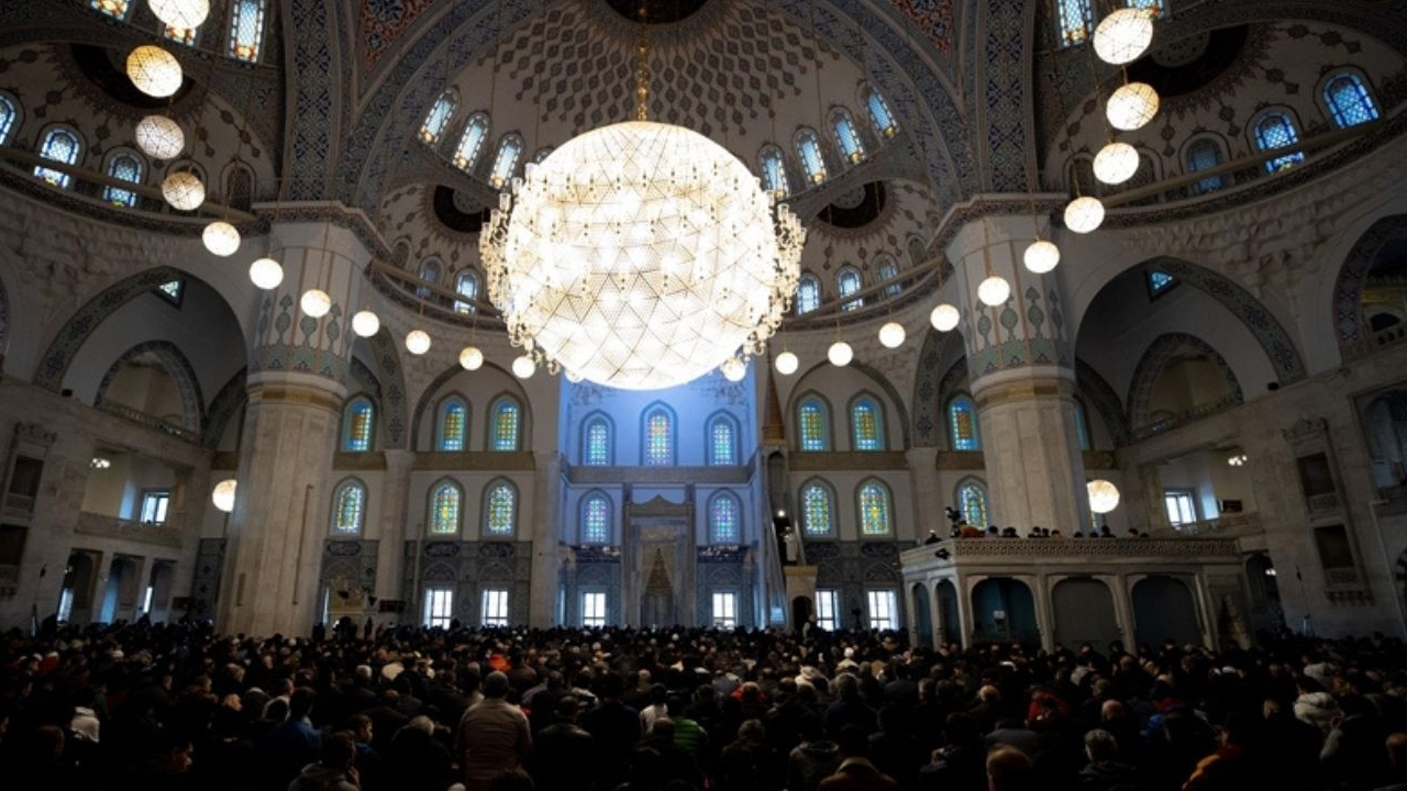 2026 KAYSERİ İFTAR VAKTİ! İlk iftar ve sahur kaçta? İşte Ramazan imsakiyesi…