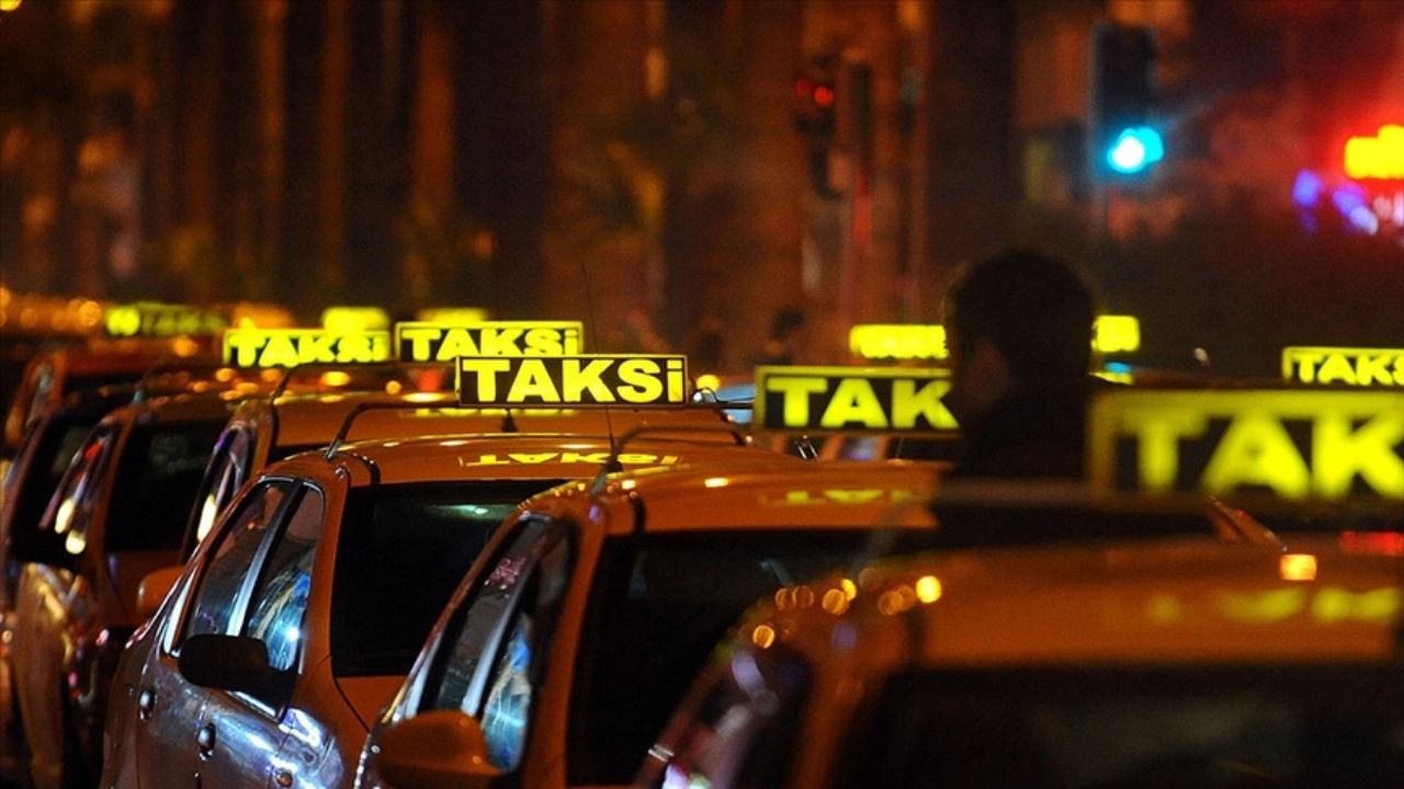 Taksilerde yeni dönem resmen başladı! Mali cihaz zorunlu oldu, kartlı ödeme artık mecburi