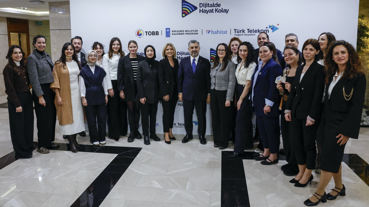 50 bin kadına dijital güç! Türk Telekom "Dijitalde Hayat Kolay" projesiyle milyonlarca lira hibe dağıttı