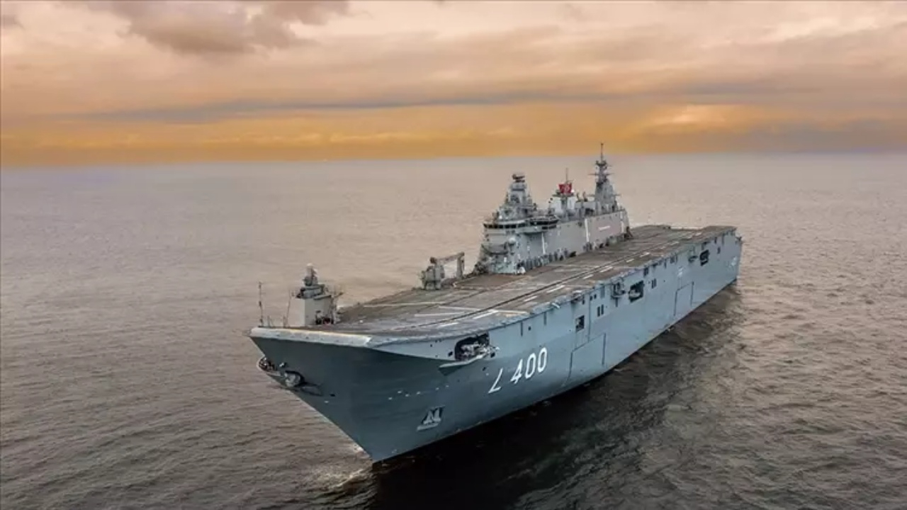 Almanya'da gurur tablosu! TCG Anadolu NATO tatbikatının Amiral Gemisi oldu