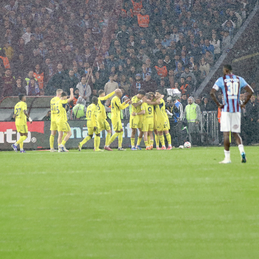 Fenerbahçe deplasmanda Trabzonspor'u yendi