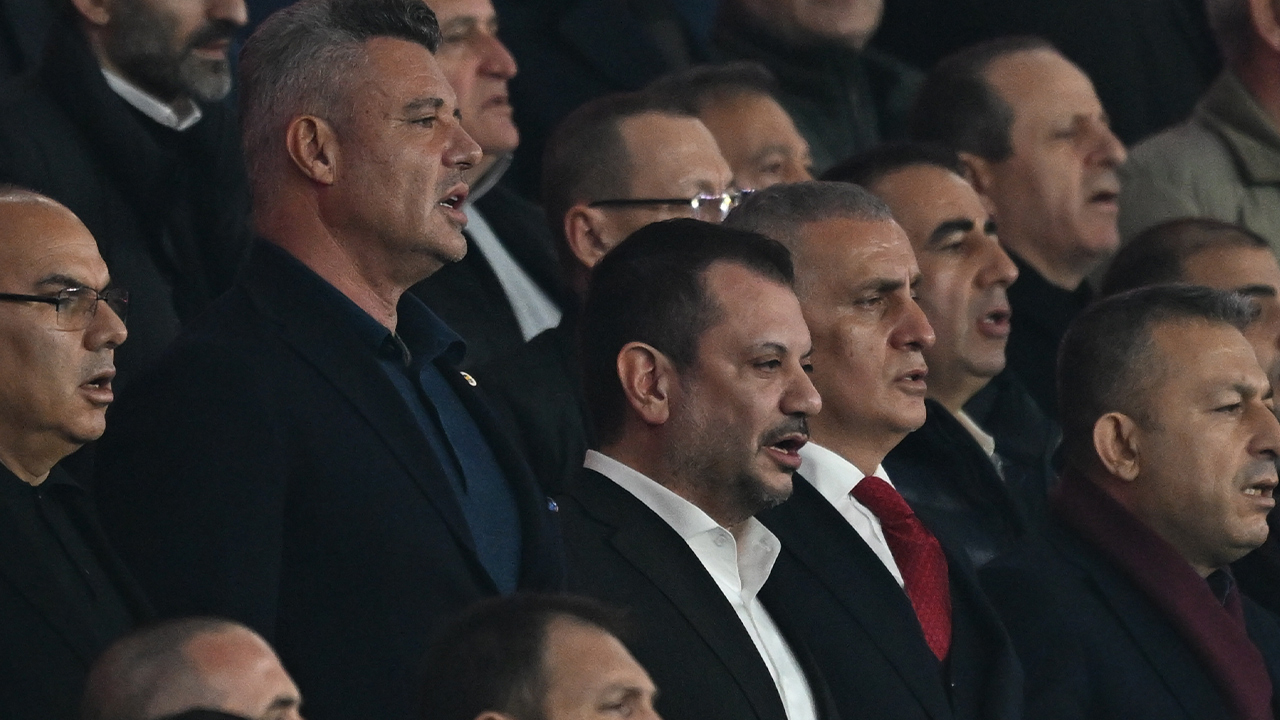 Trabzonspor tribünlerinde "yönetim istifa" sesleri
