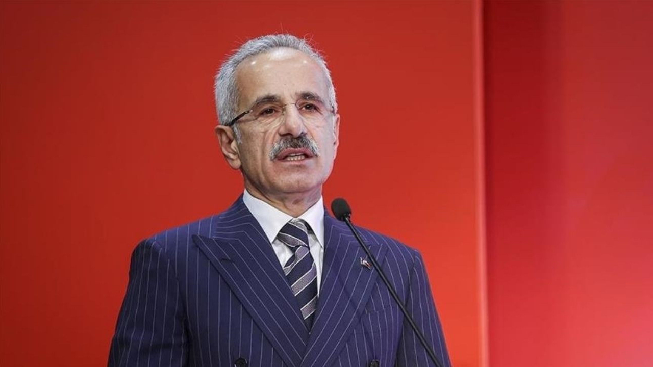 Abdulkadir Uraloğlu duyurdu: PTT'den emeklilere 14 bin liraya kadar geri ödemesiz nakit destek