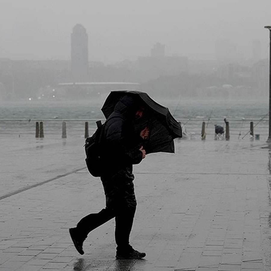 İstanbul için kuvvetli rüzgar ve fırtına uyarısı