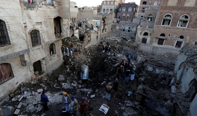 Suudi jetleri Yemen'in başkentini vurdu!